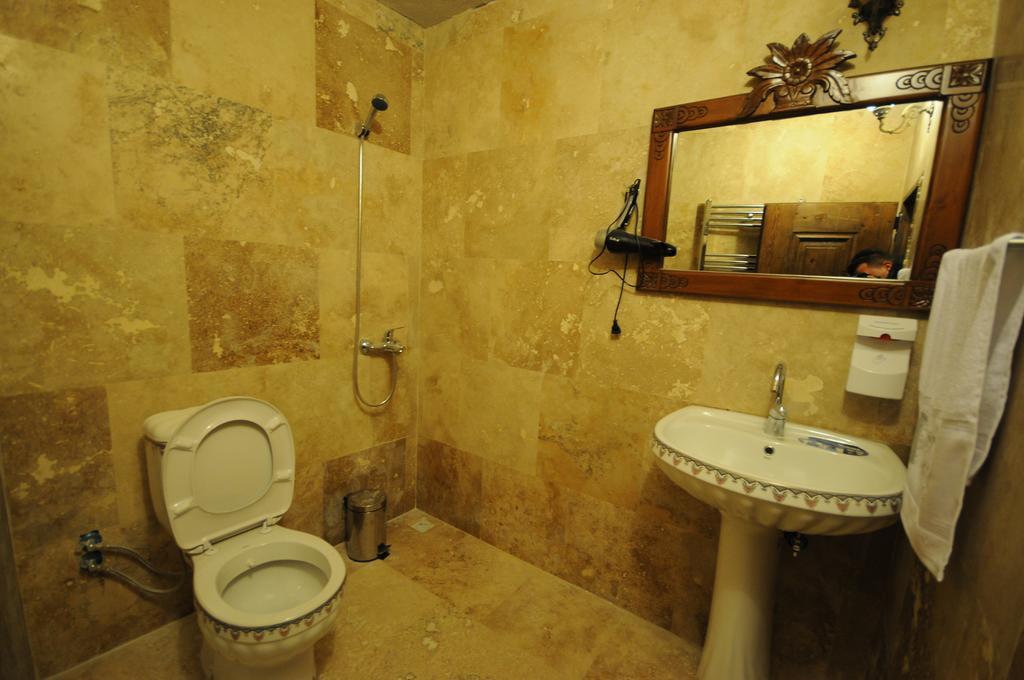 Kardesler Cave Hotel Ürgüp Rum bild