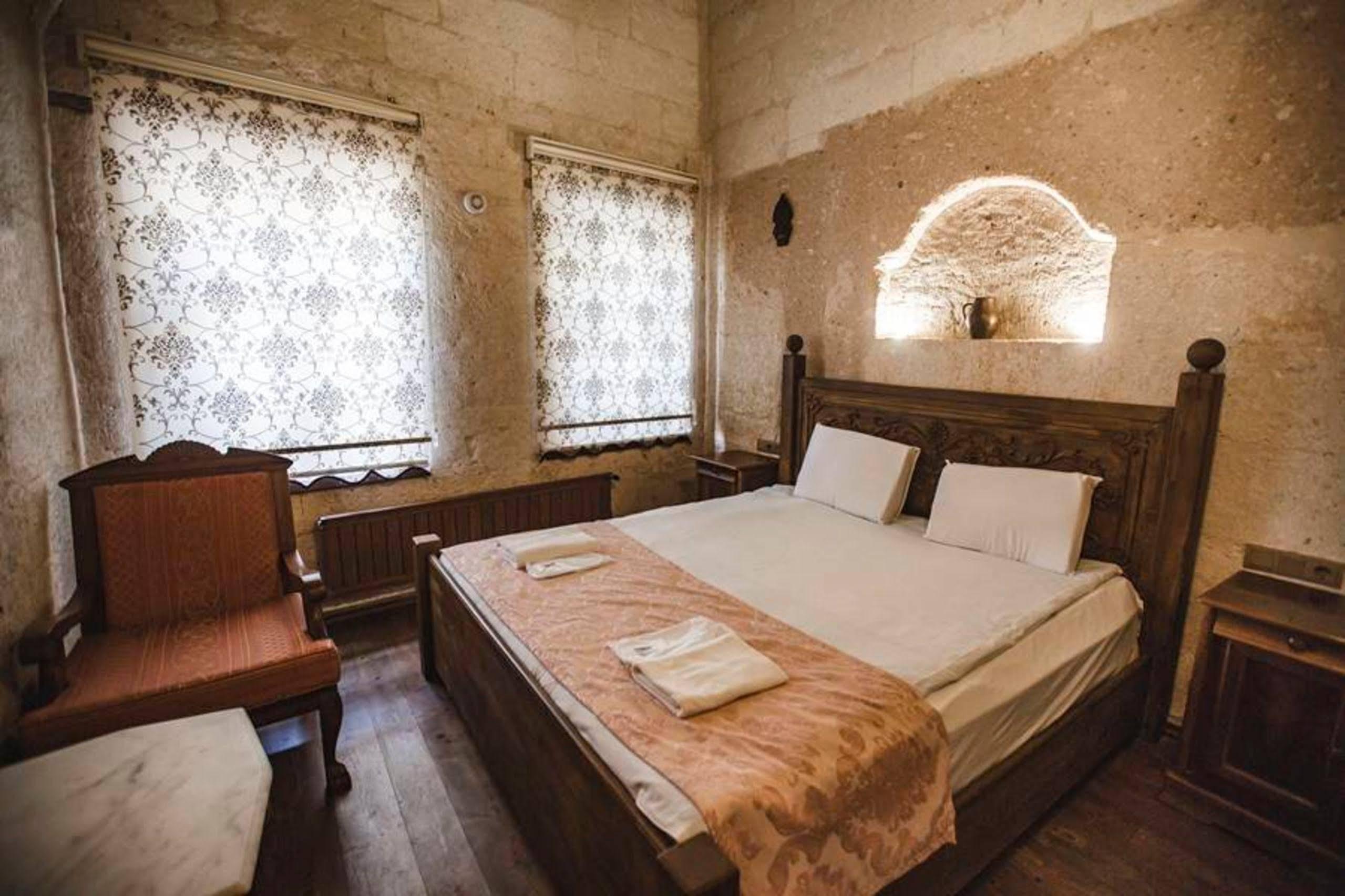 Kardesler Cave Hotel Ürgüp Exteriör bild